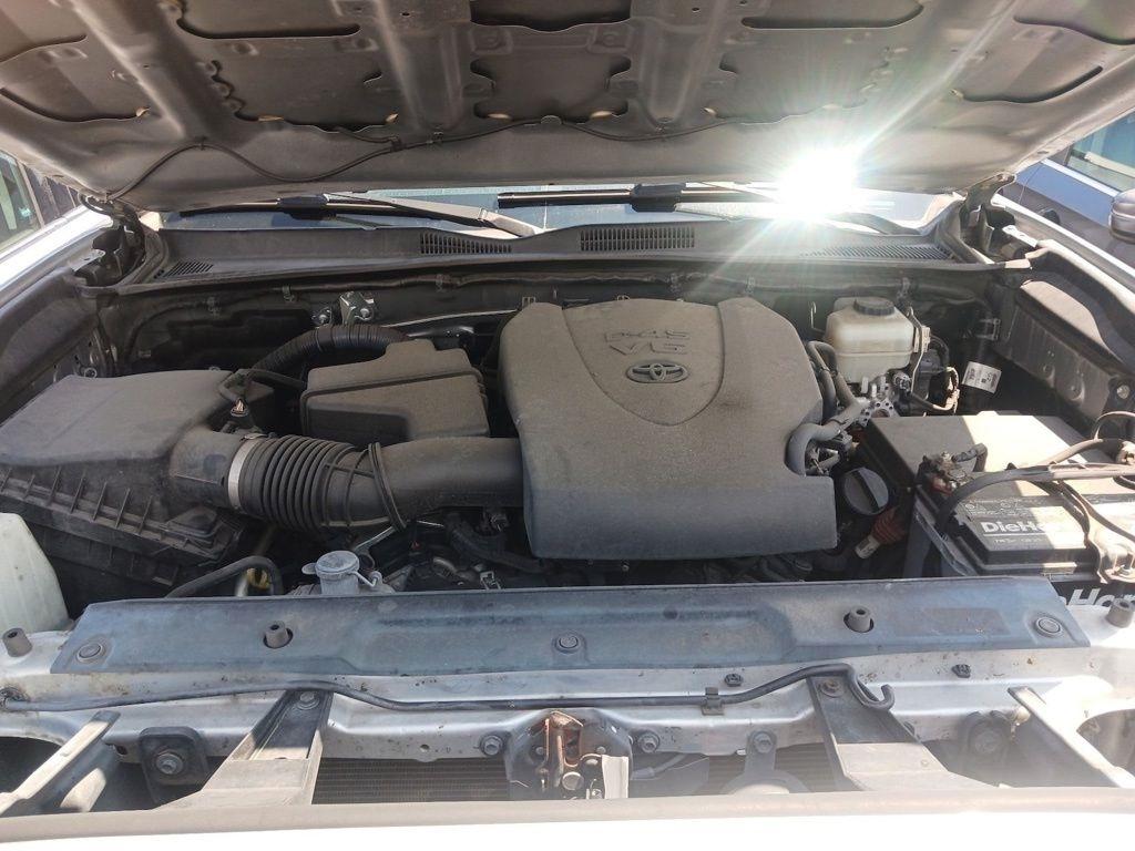 Toyota Tacoma 4WD Double Cab V6 MT TRD Off Road (Natl) 2016