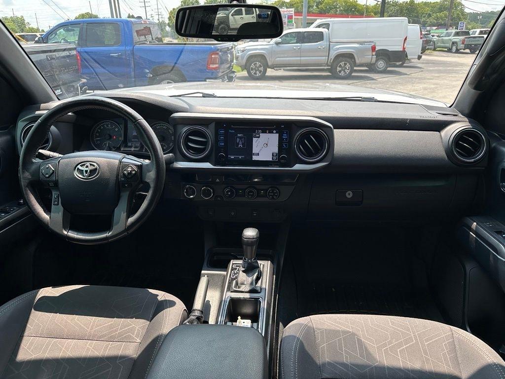 Toyota Tacoma 4WD Double Cab V6 MT TRD Off Road (Natl) 2016