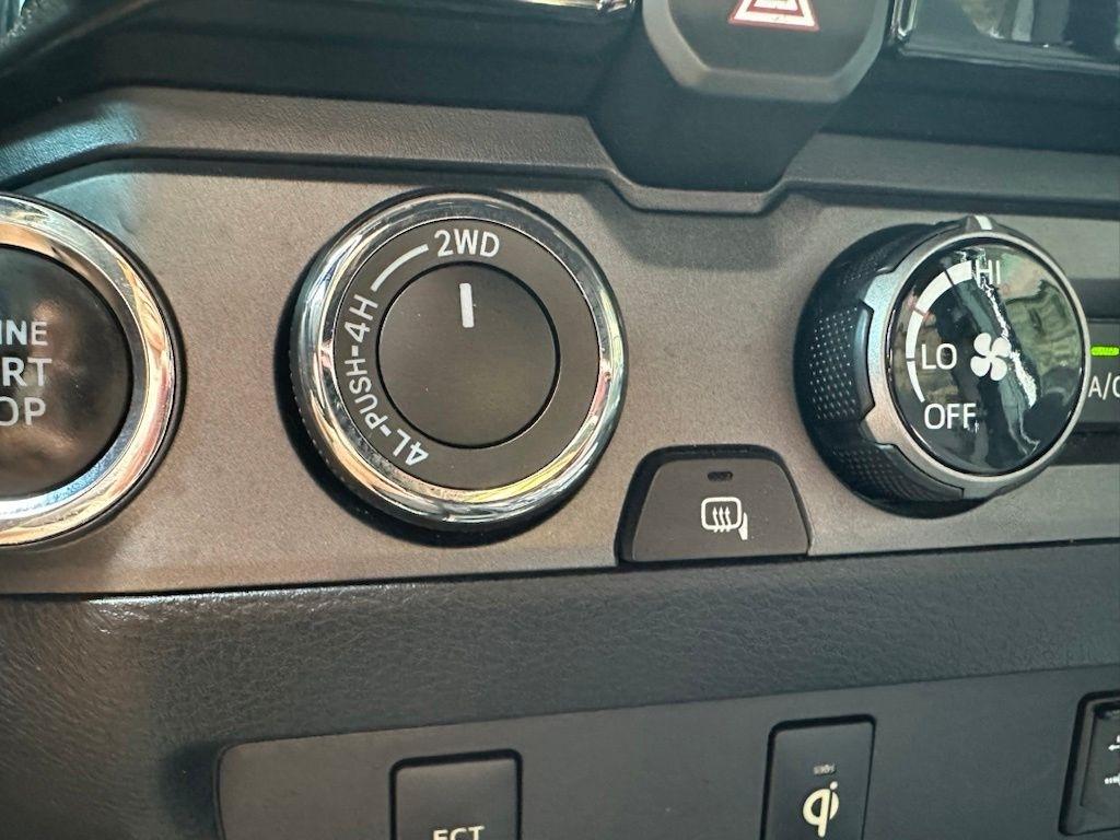 Toyota Tacoma 4WD Double Cab V6 MT TRD Off Road (Natl) 2016