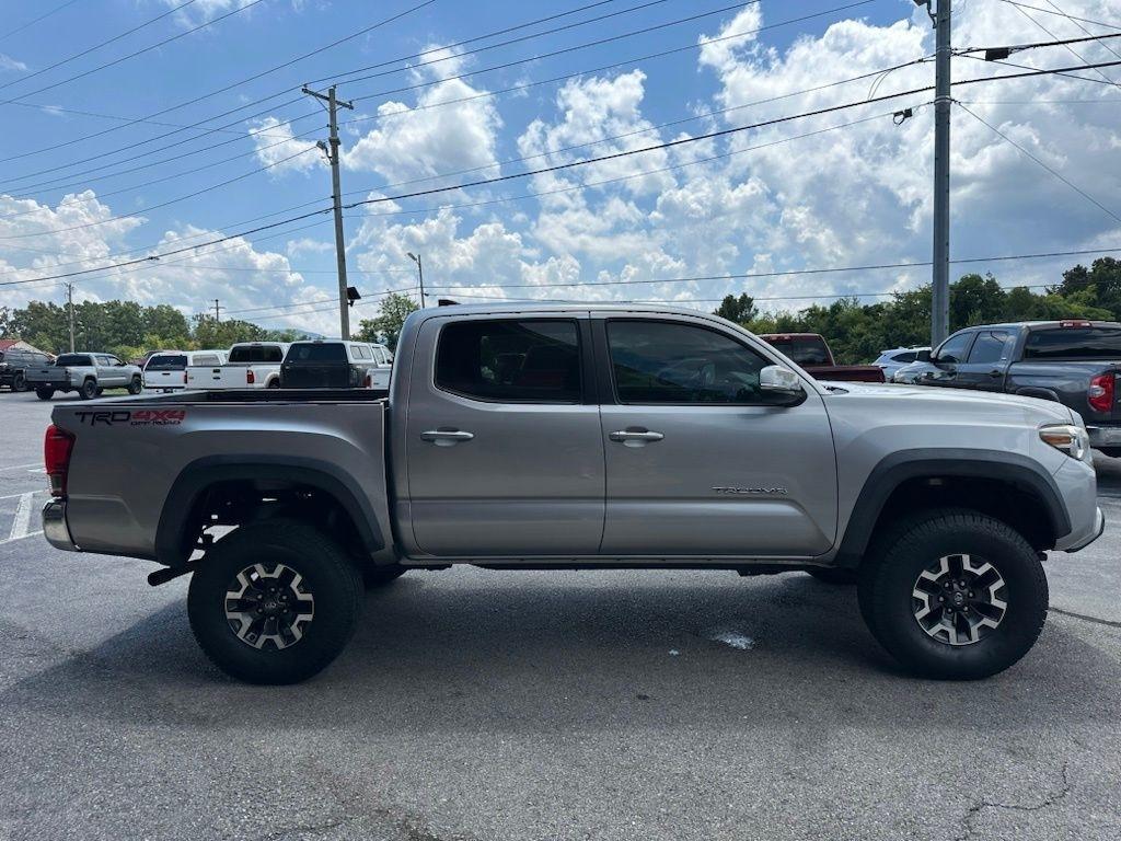 Toyota Tacoma 4WD Double Cab V6 MT TRD Off Road (Natl) 2016