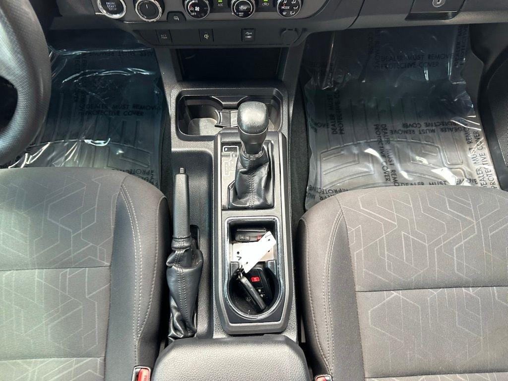 Toyota Tacoma 4WD Double Cab V6 MT TRD Off Road (Natl) 2016