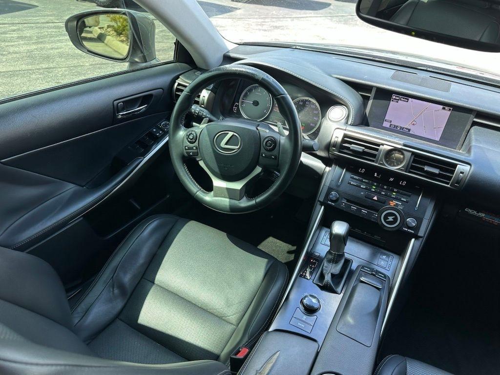 Lexus IS 350 4dr Sdn RWD 2014