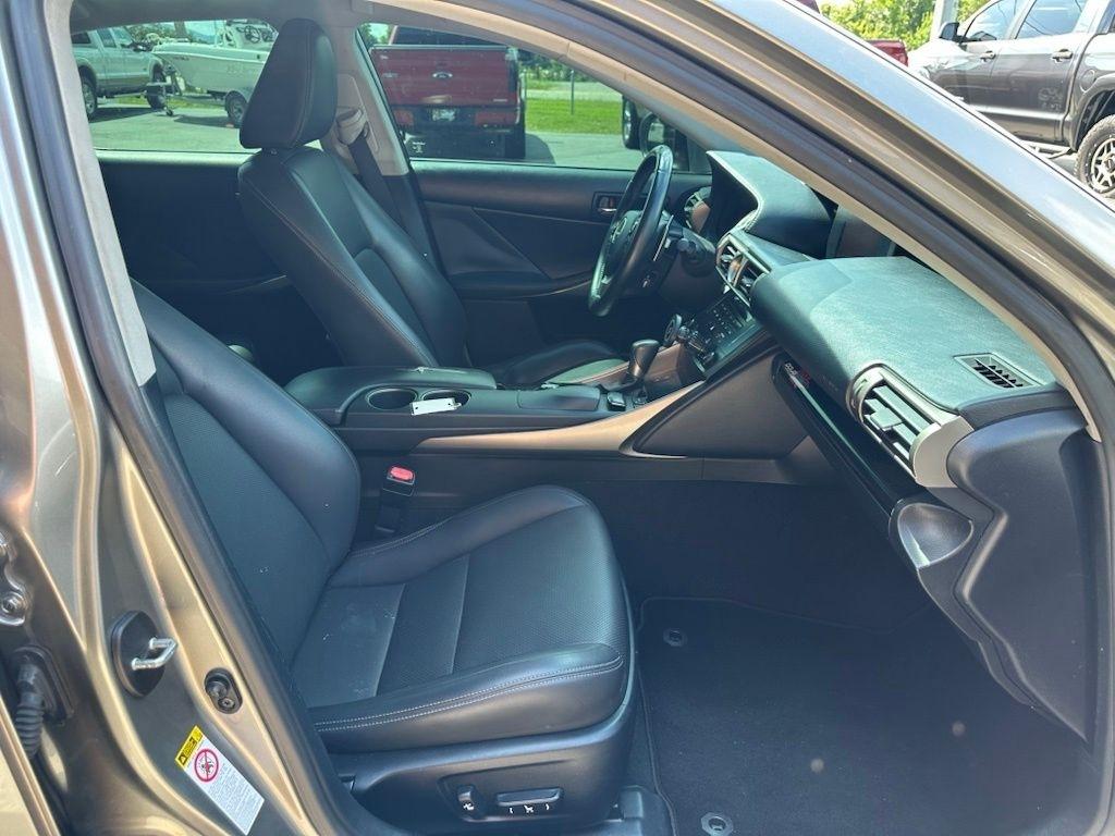 Lexus IS 350 4dr Sdn RWD 2014