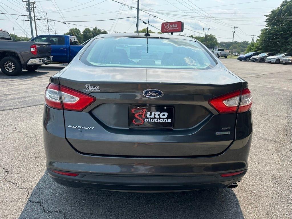 Ford Fusion 4dr Sdn SE FWD 2015