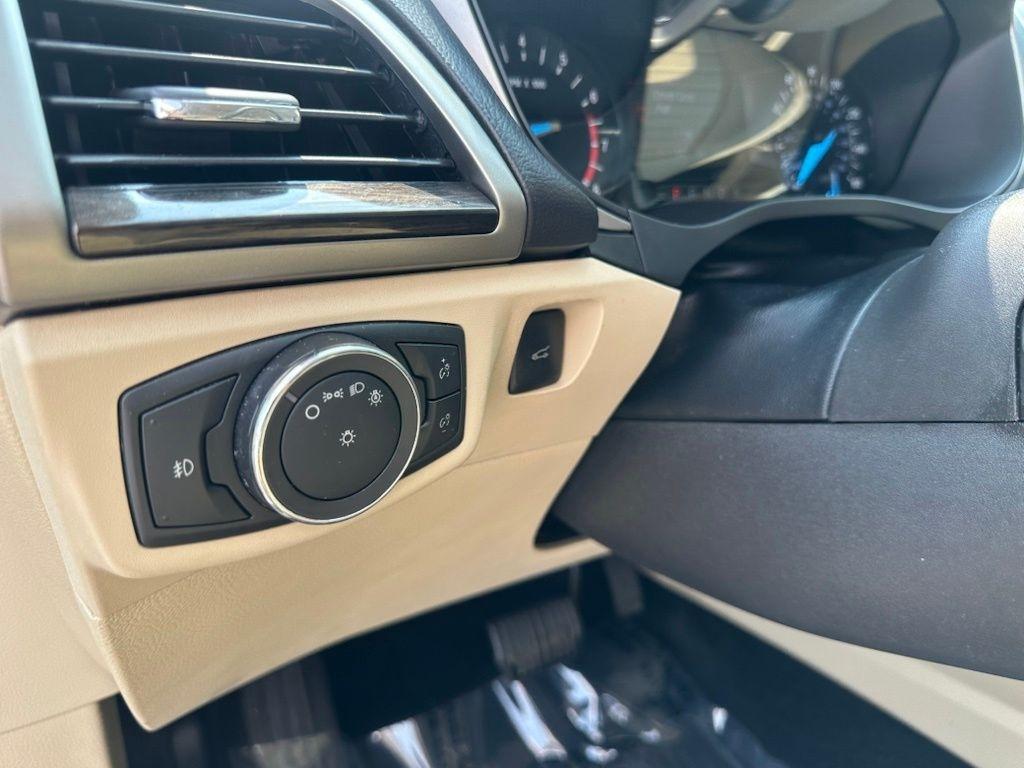 Ford Fusion 4dr Sdn SE FWD 2015