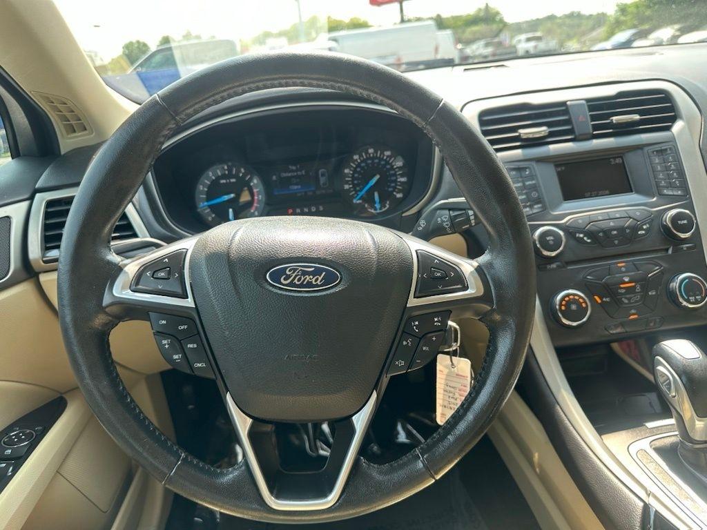 Ford Fusion 4dr Sdn SE FWD 2015