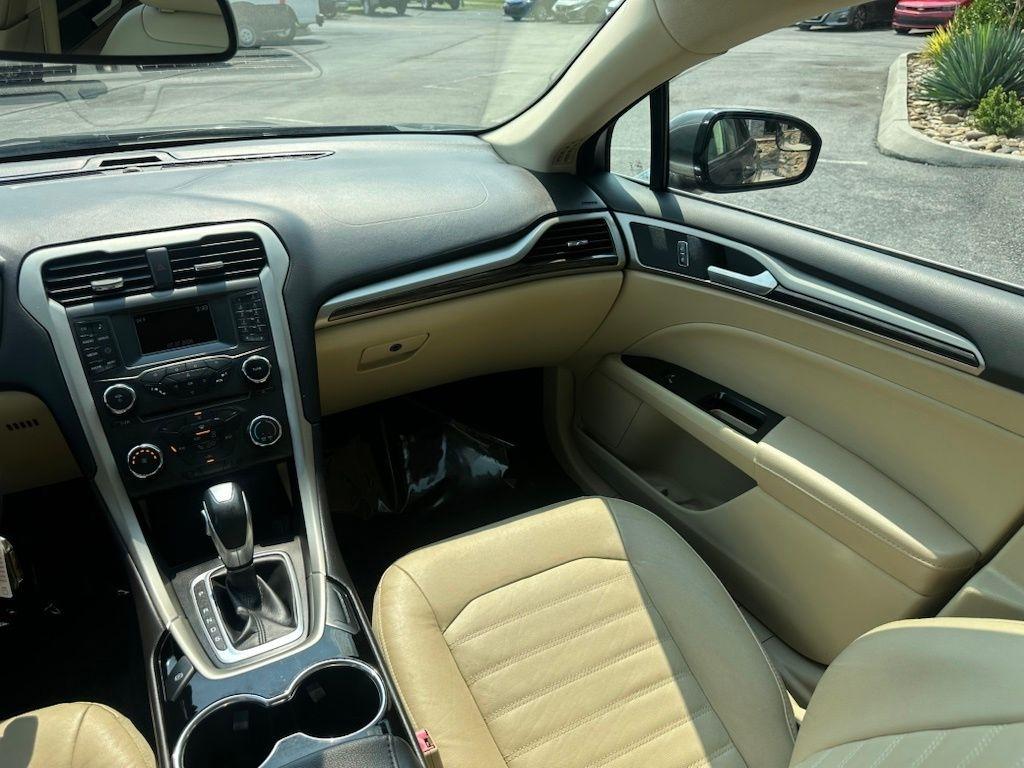 Ford Fusion 4dr Sdn SE FWD 2015