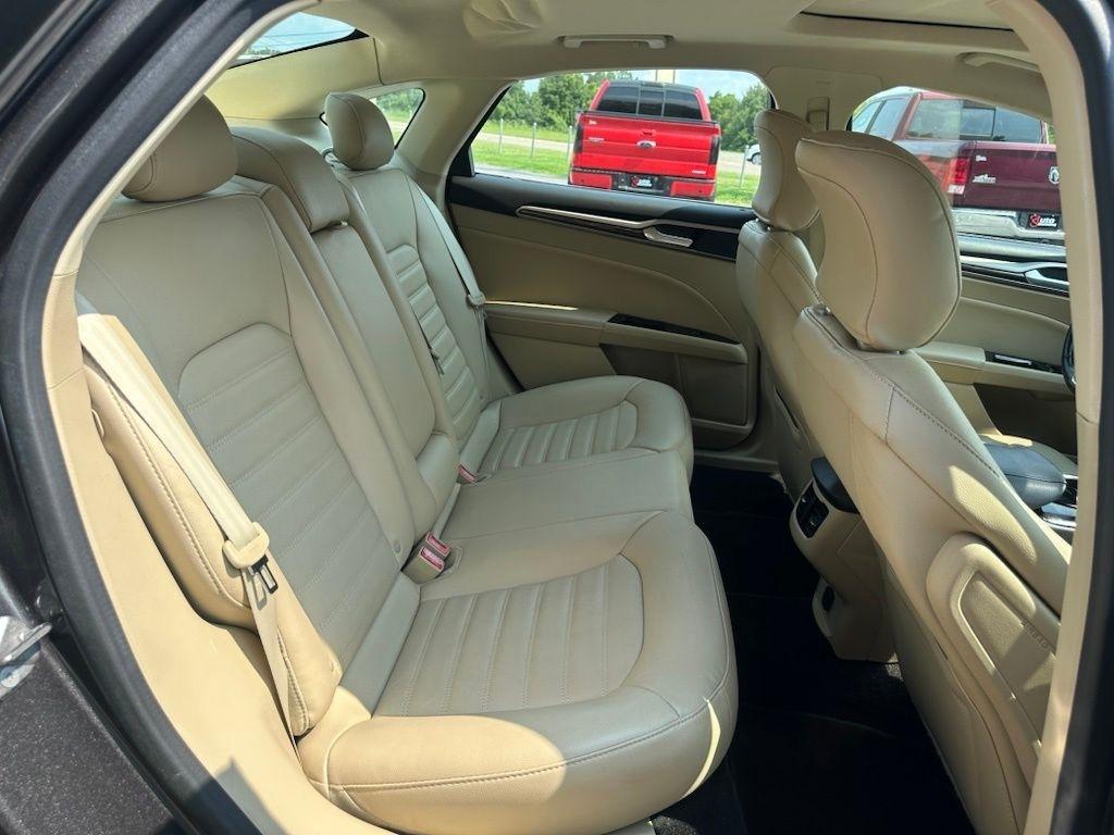 Ford Fusion 4dr Sdn SE FWD 2015