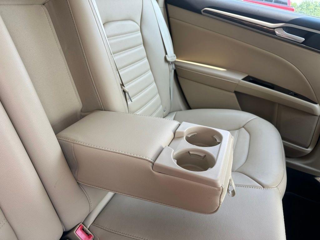 Ford Fusion 4dr Sdn SE FWD 2015