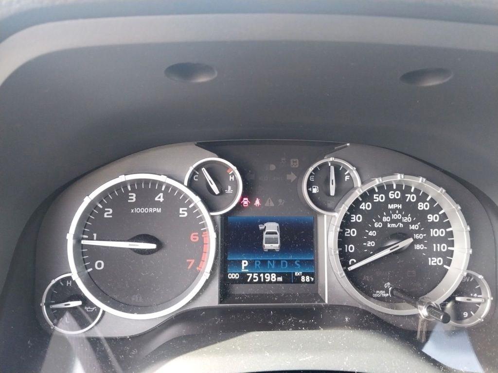 Toyota Tundra 2WD Truck CrewMax 5.7L FFV V8 6-Spd AT LTD (Natl) 2016