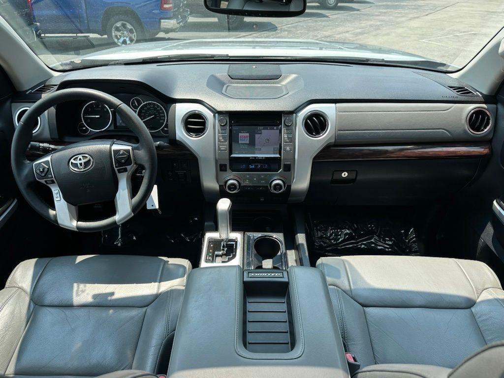 Toyota Tundra Limited Crew Max 2016