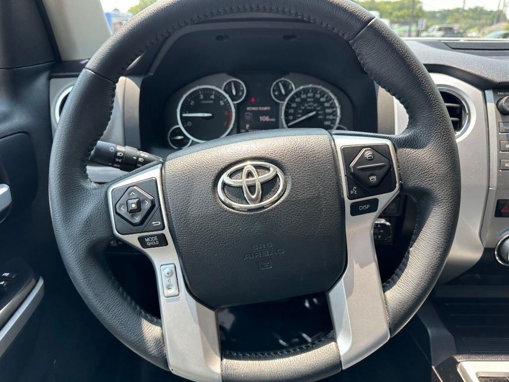 Toyota Tundra Limited Crew Max 2016