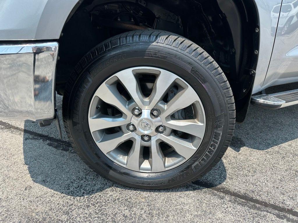 Toyota Tundra Limited Crew Max 2016