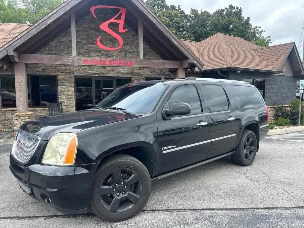 GMC Yukon XL AWD 4dr 1500 Denali 2010