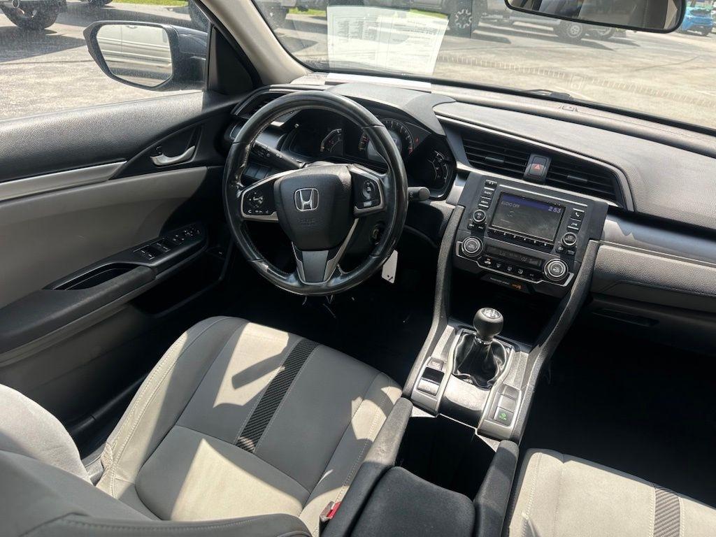 Honda Civic Sedan LX Manual 2017