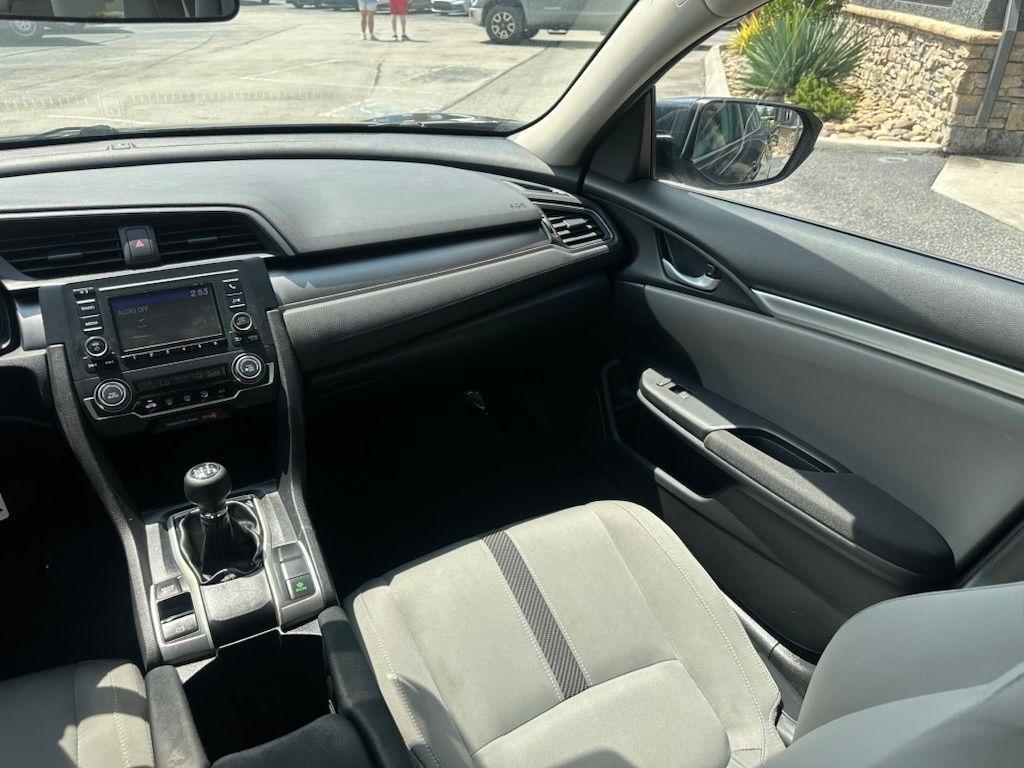 Honda Civic Sedan LX Manual 2017