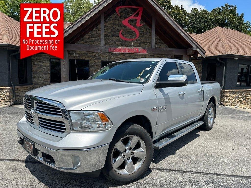 RAM 1500 4WD Crew Cab 140.5" Big Horn 2017