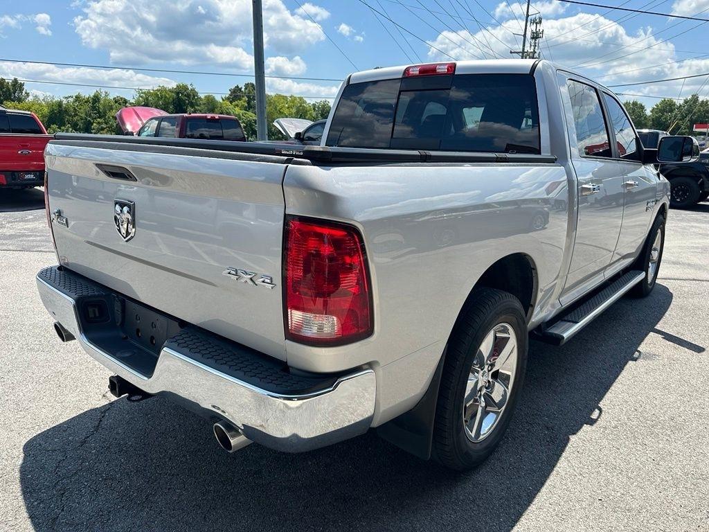 RAM 1500 4WD Crew Cab 140.5" Big Horn 2017