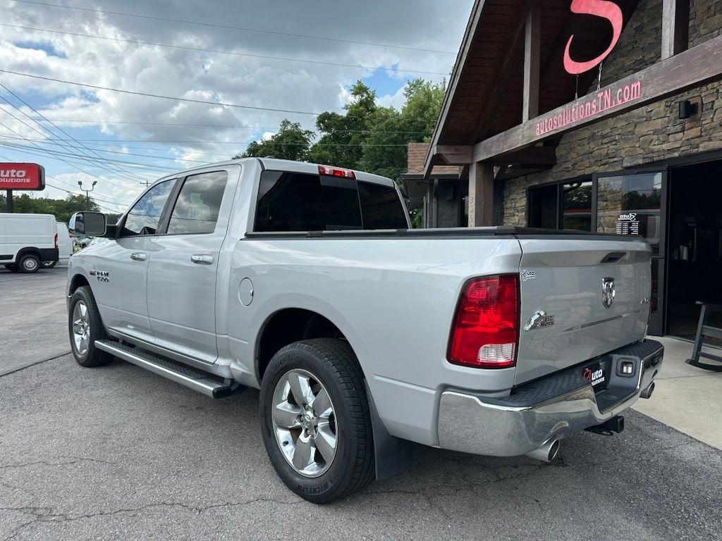 RAM 1500 4WD Crew Cab 140.5" Big Horn 2017
