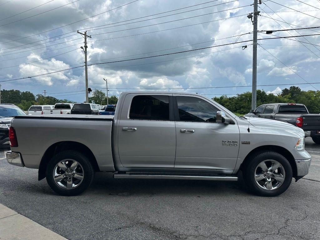 RAM 1500 4WD Crew Cab 140.5" Big Horn 2017