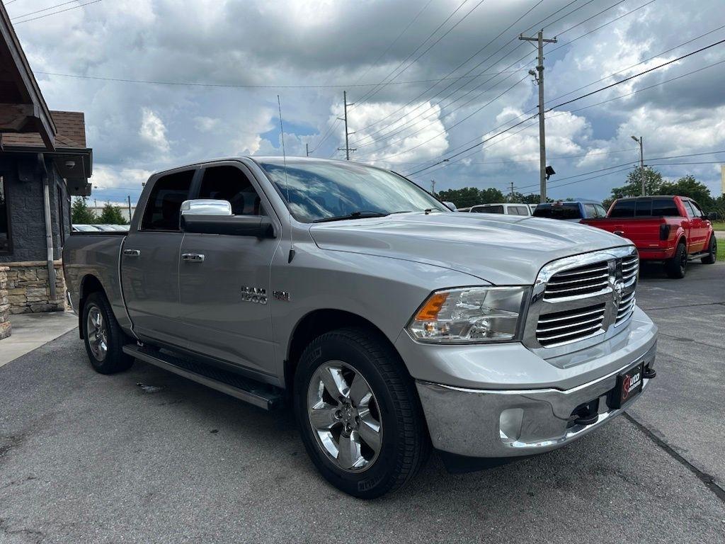 RAM 1500 4WD Crew Cab 140.5" Big Horn 2017