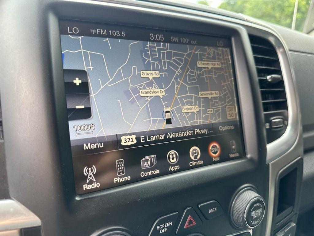 RAM 1500 4WD Crew Cab 140.5" Big Horn 2017