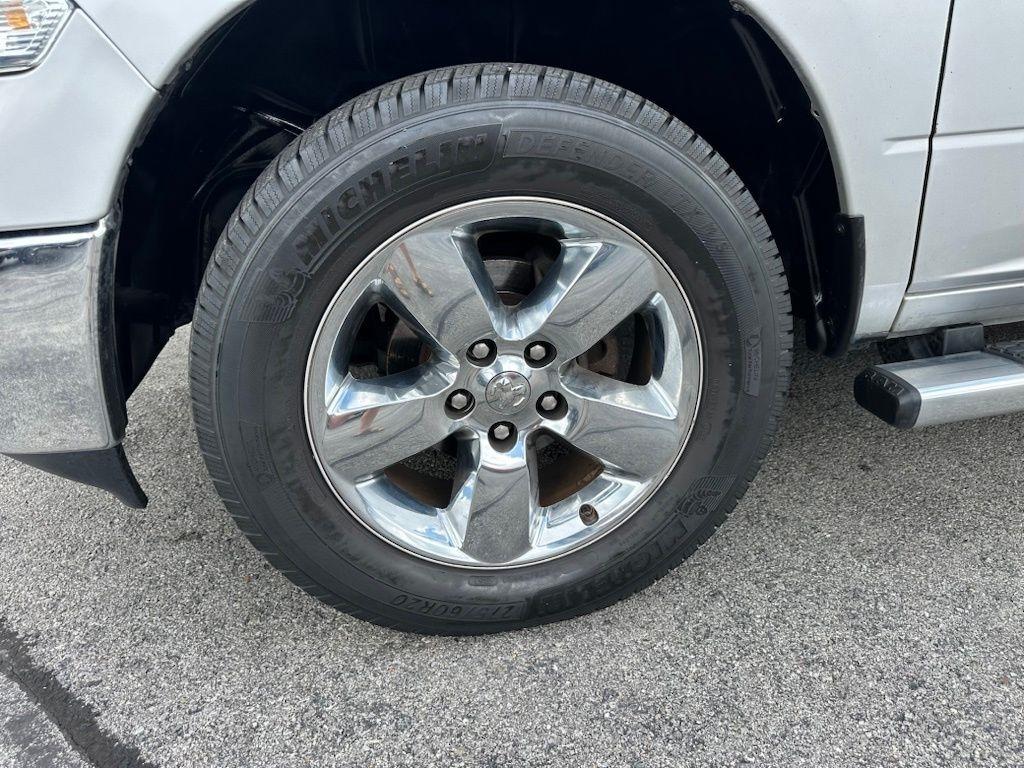 RAM 1500 4WD Crew Cab 140.5" Big Horn 2017