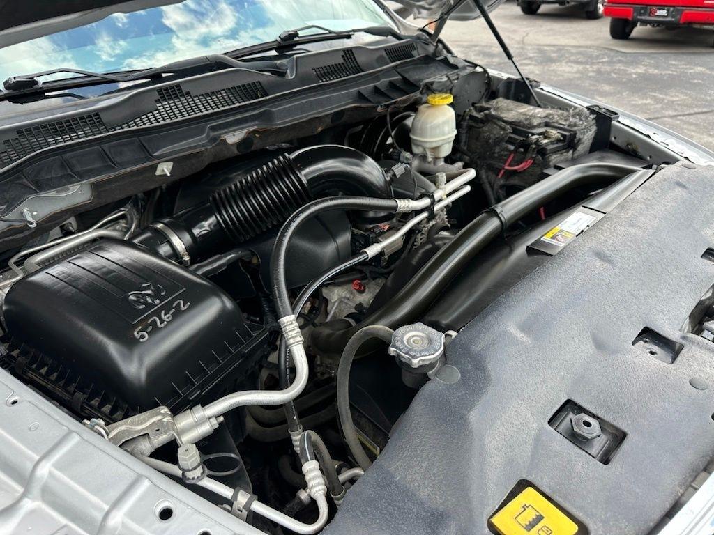 RAM 1500 4WD Crew Cab 140.5" Big Horn 2017