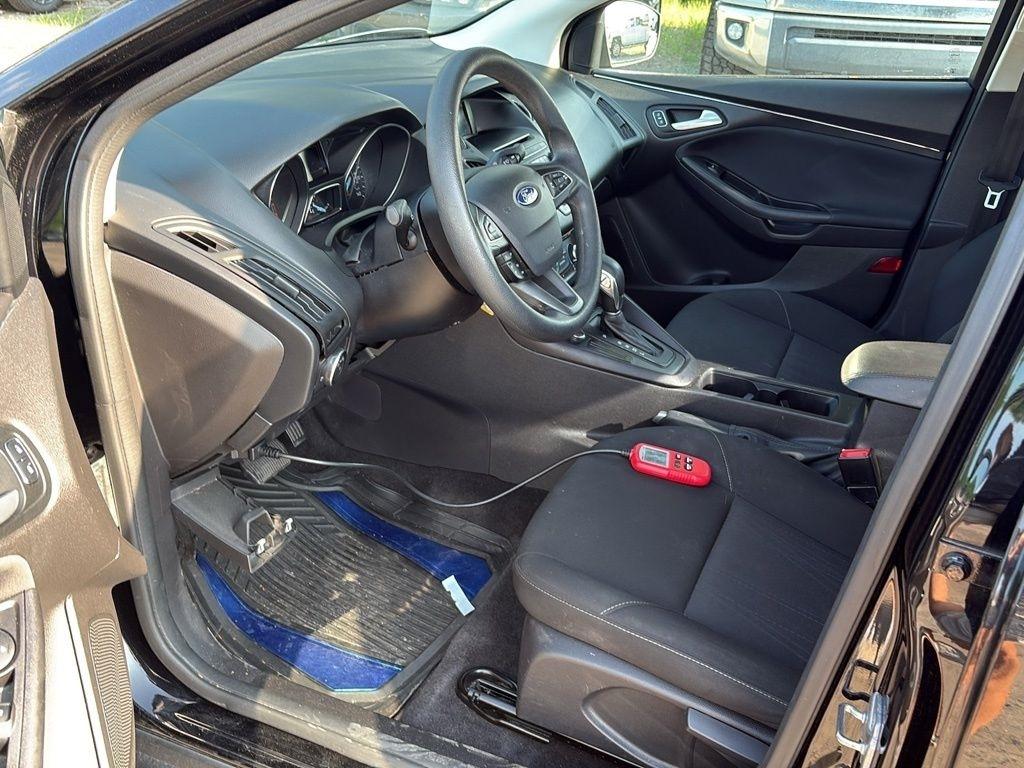 Ford Focus SE Sedan 2017