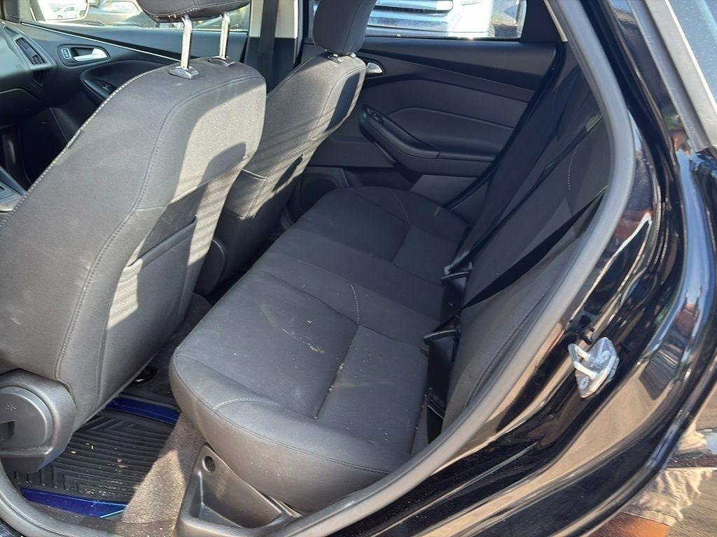 Ford Focus SE Sedan 2017