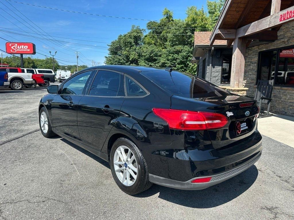 Ford Focus SE Sedan 2017