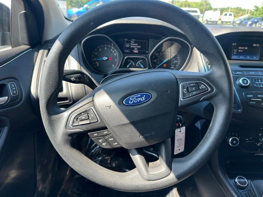 Ford Focus SE Sedan 2017