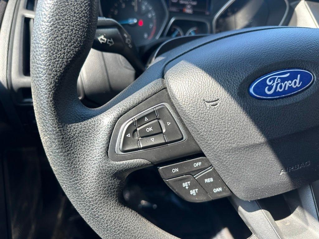 Ford Focus SE Sedan 2017