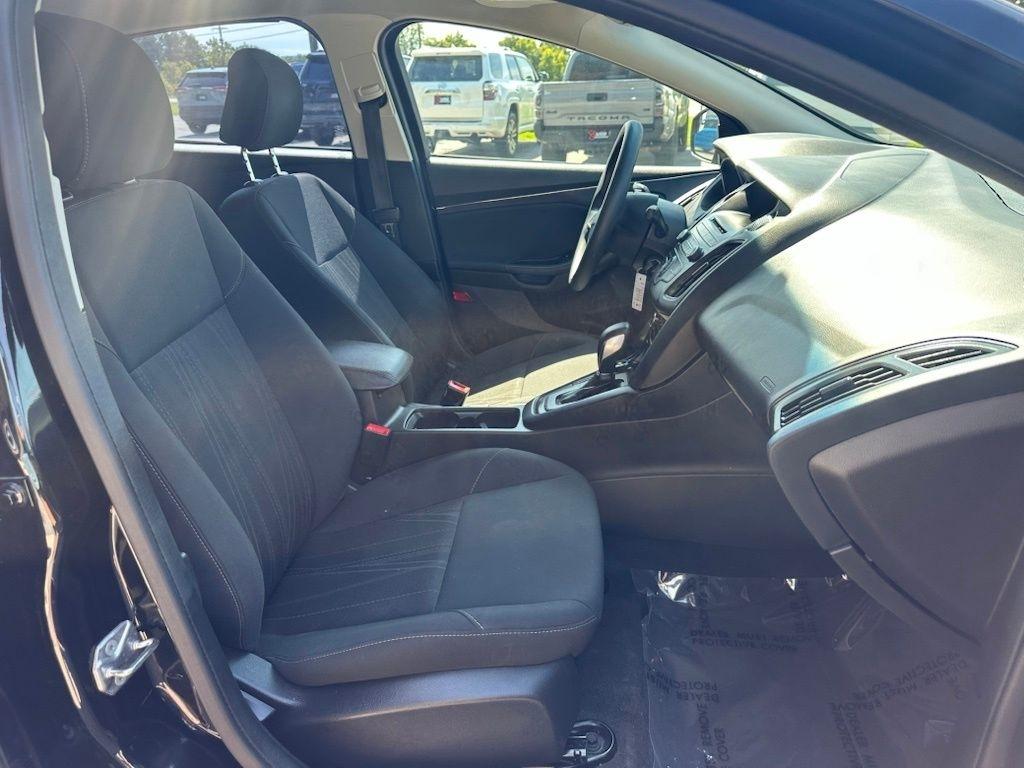 Ford Focus SE Sedan 2017