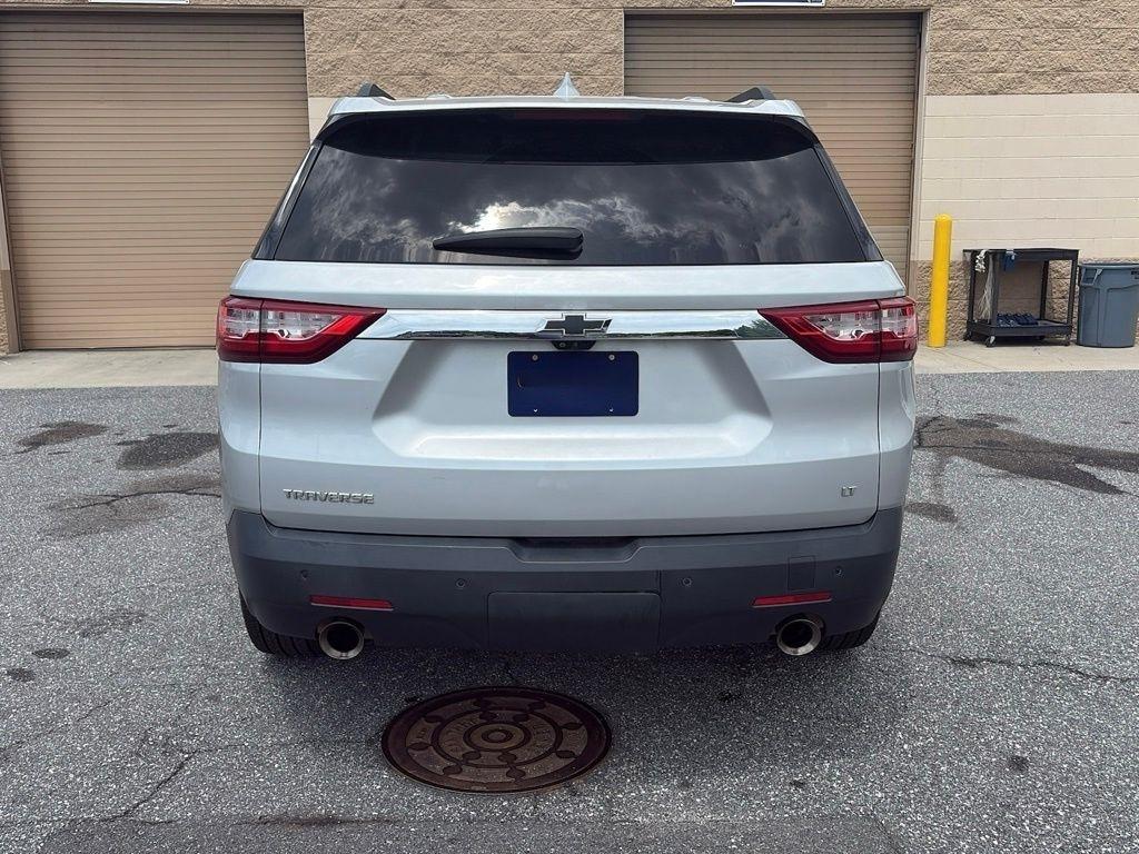 Chevrolet Traverse FWD 4dr LT Leather 2021