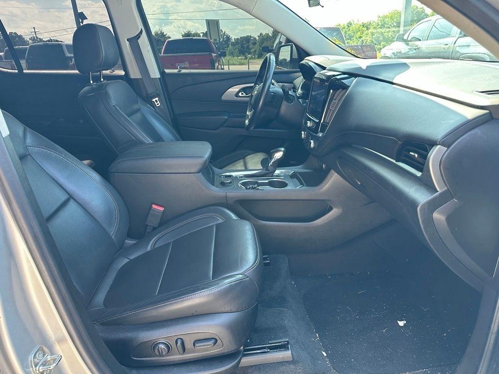 Chevrolet Traverse FWD 4dr LT Leather 2021