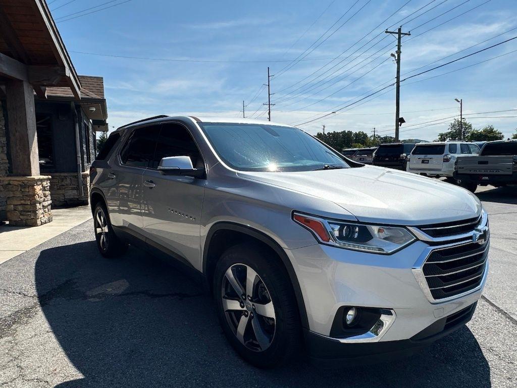 Chevrolet Traverse FWD 4dr LT Leather 2021
