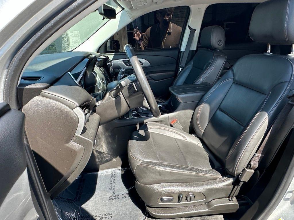 Chevrolet Traverse FWD 4dr LT Leather 2021