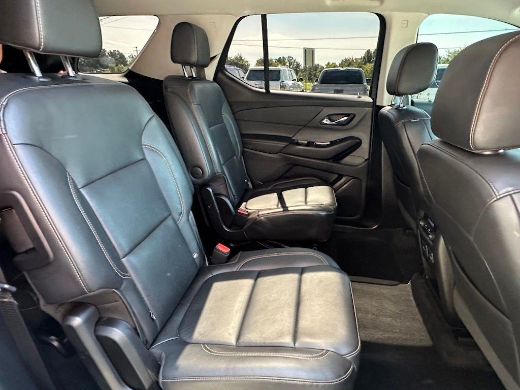 Chevrolet Traverse FWD 4dr LT Leather 2021