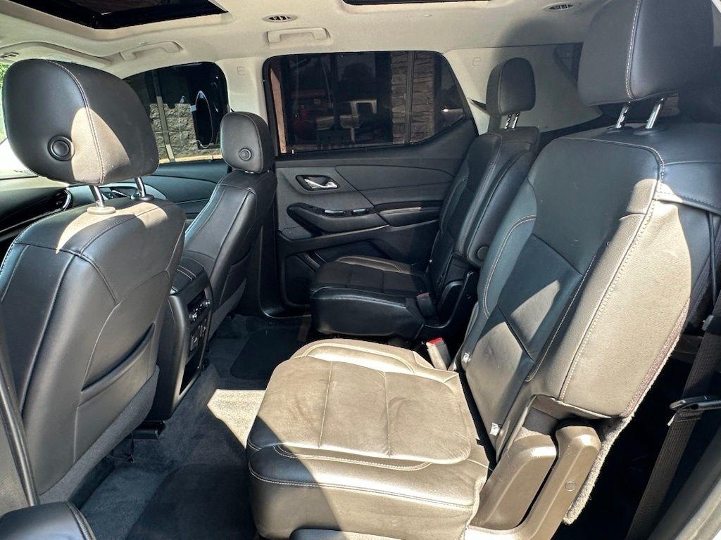 Chevrolet Traverse FWD 4dr LT Leather 2021