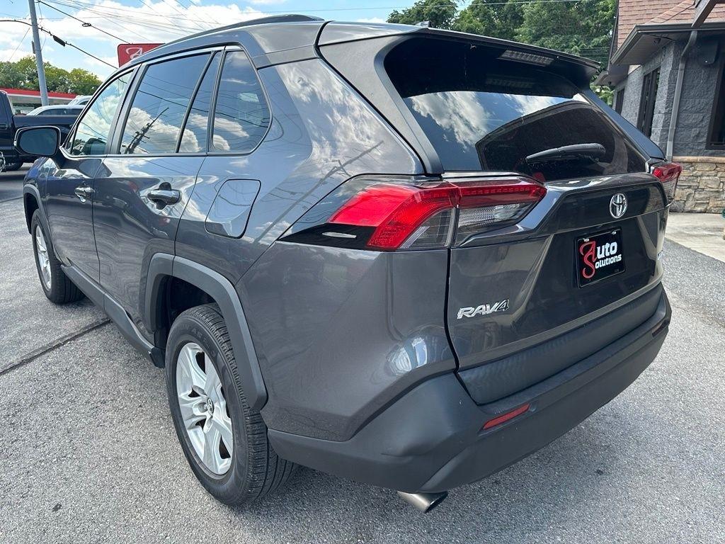 Toyota RAV4 XLE FWD (Natl) 2019