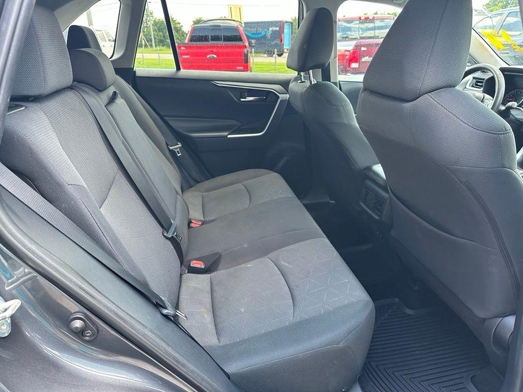 Toyota RAV4 XLE FWD (Natl) 2019