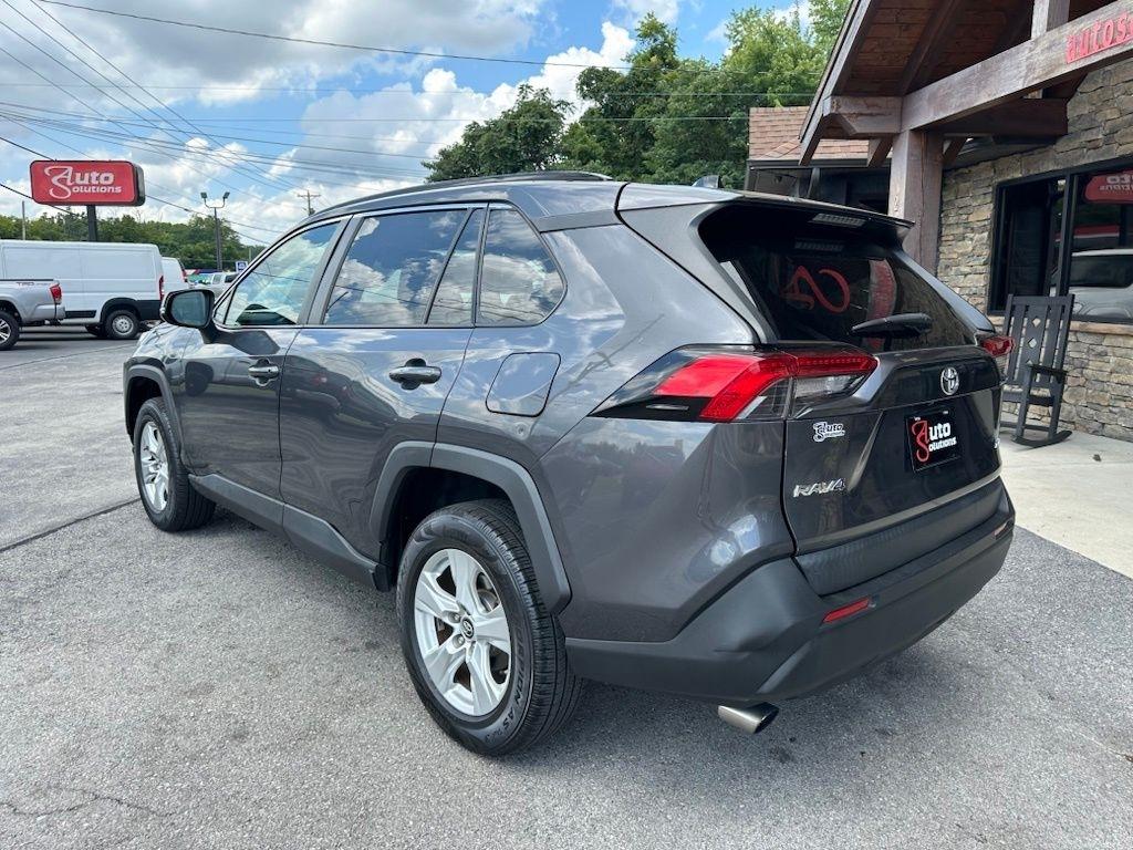 Toyota RAV4 XLE FWD (Natl) 2019