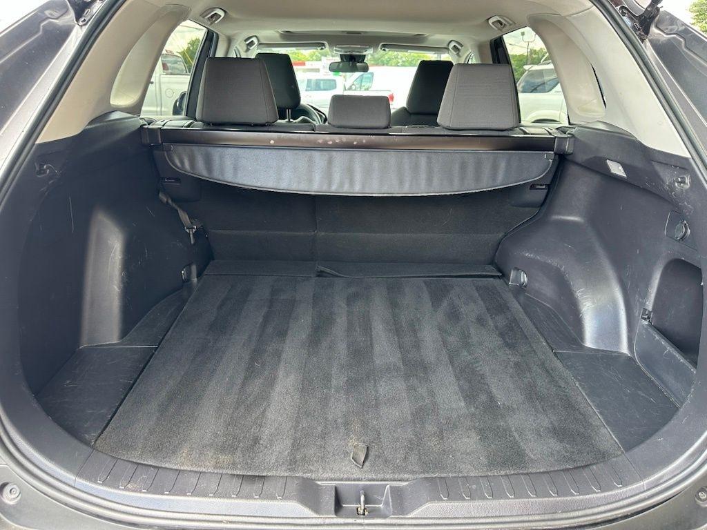Toyota RAV4 XLE FWD (Natl) 2019