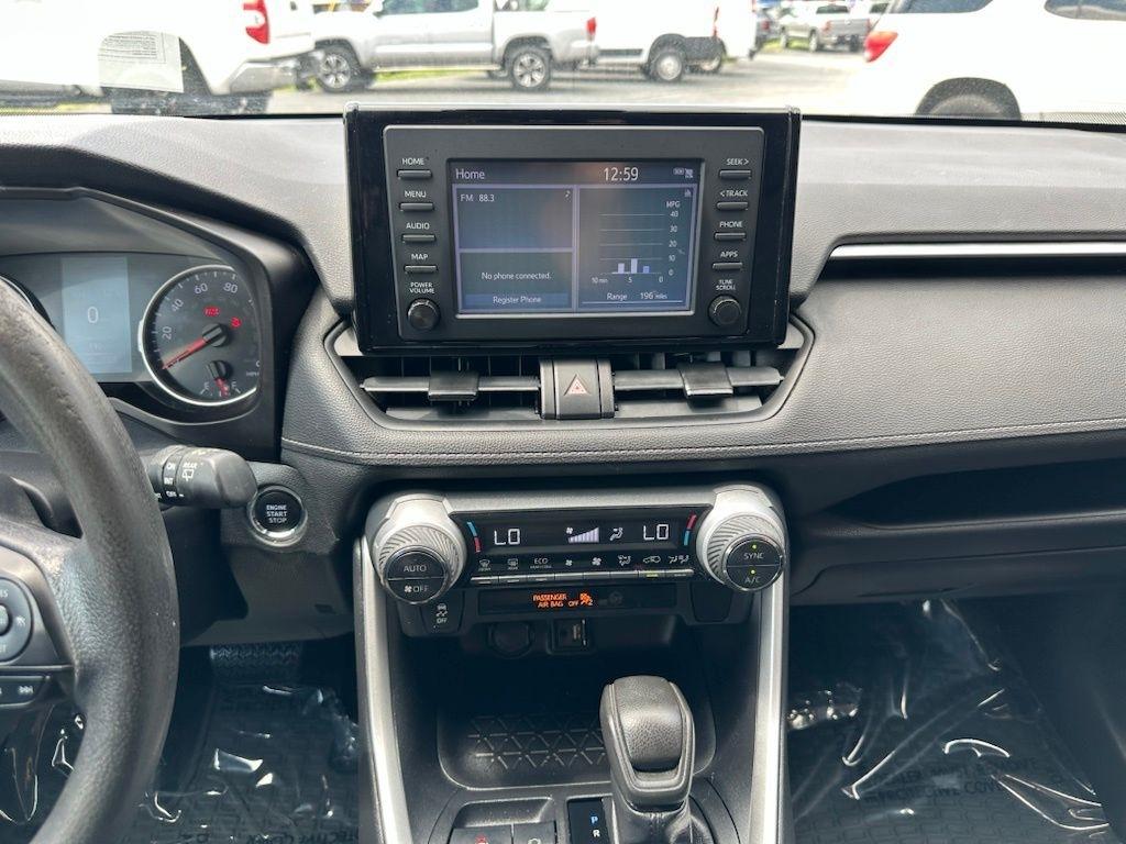 Toyota RAV4 XLE FWD (Natl) 2019