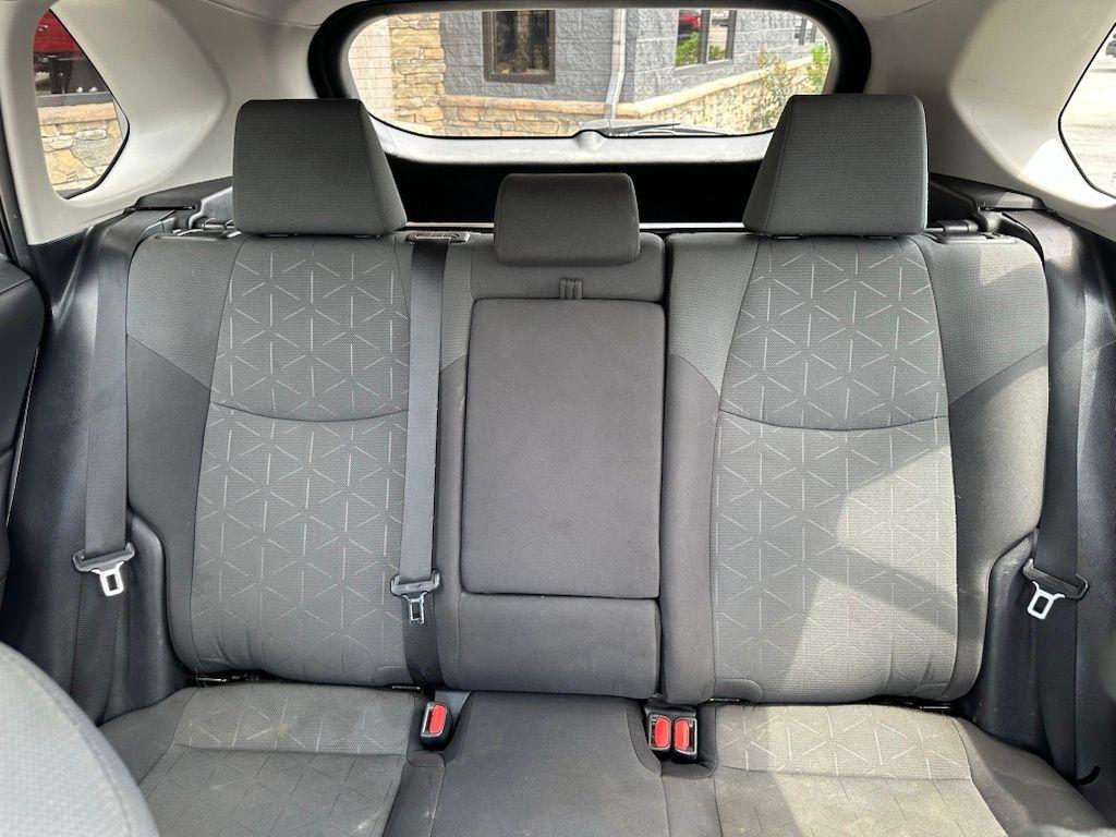 Toyota RAV4 XLE FWD (Natl) 2019