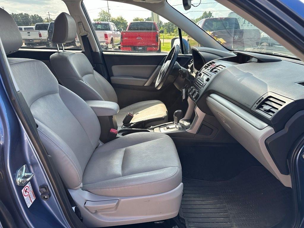 Subaru Forester 4dr CVT 2.5i Limited PZEV 2015