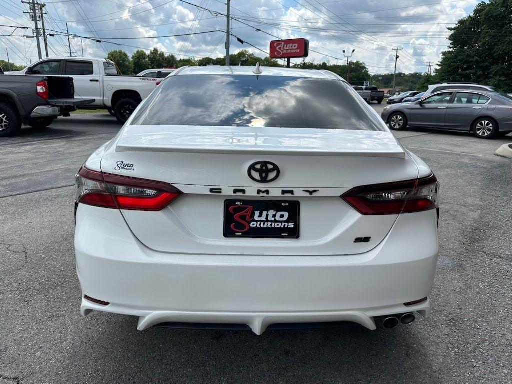 Toyota Camry SE Auto (Natl) 2021