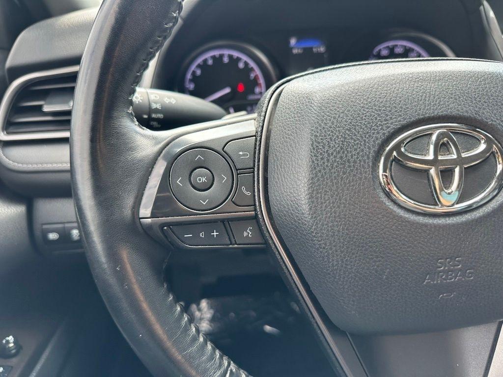 Toyota Camry SE Auto (Natl) 2021