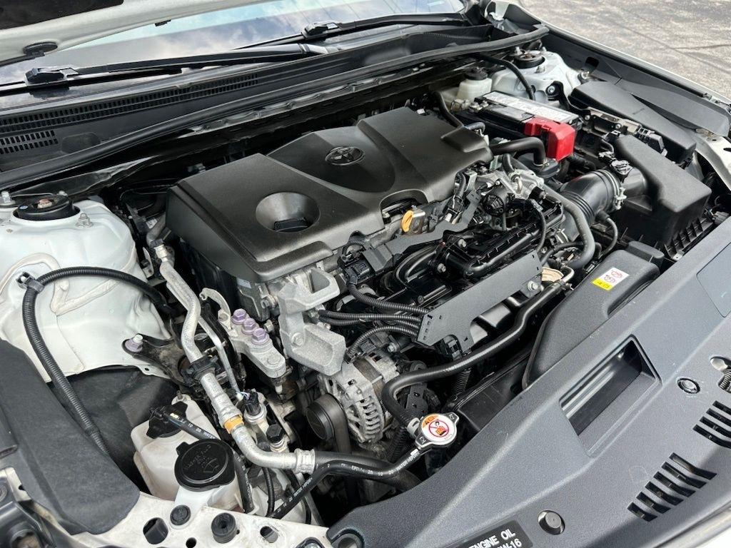 Toyota Camry SE Auto (Natl) 2021